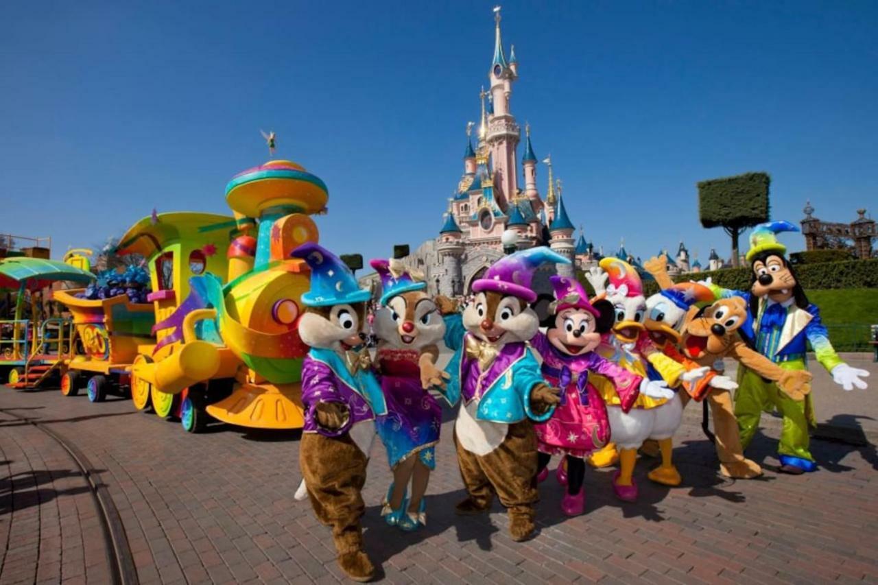 Disneyland Serris Paris Bagian luar foto